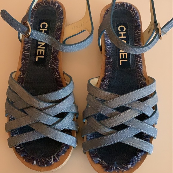 Chanel CC Denim Sandals (35) - Picture 4 of 7